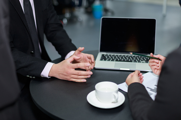 如何避免在談判設(shè)定目標(biāo)階段把目標(biāo)設(shè)定的太低 如何避免在談判設(shè)定目標(biāo)階段把目標(biāo)設(shè)定的太低