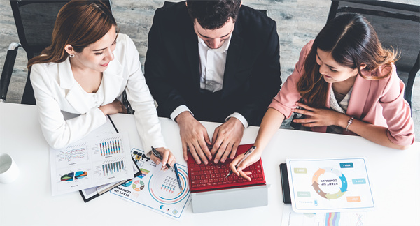 管理咨詢(xún):制造業(yè)全球化背景下的國(guó)際市場(chǎng)競(jìng)爭(zhēng)分析 管理咨詢(xún):制造業(yè)全球化背景下的國(guó)際市場(chǎng)競(jìng)爭(zhēng)分析