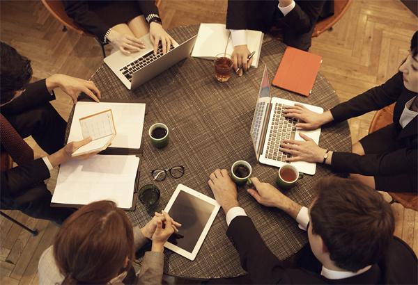 為什么企業(yè)要注意組織架構(gòu)的設(shè)置和職能職責(zé)的梳理？