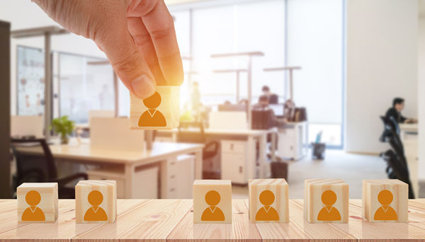 年度人才發(fā)展計(jì)劃：以人為本，共建共享