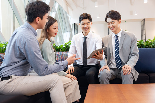 年度經(jīng)營計劃：聚焦核心業(yè)務，提升核心競爭力