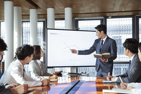 數(shù)據(jù)驅(qū)動(dòng)的績(jī)效管理：用數(shù)據(jù)說(shuō)話，科學(xué)決策