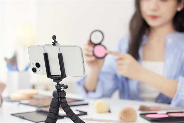 社交媒體：利用社交媒體，提升品牌影響力