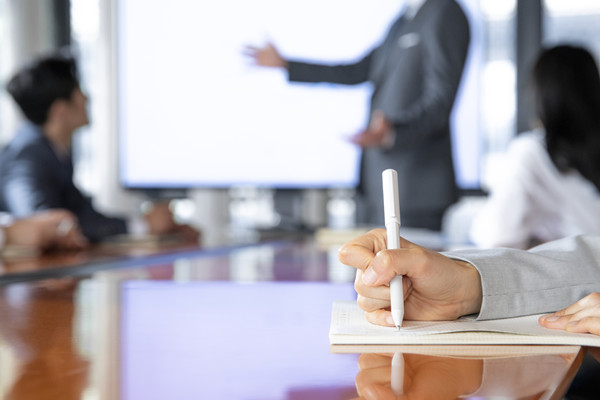 薪酬結(jié)構(gòu)如何與績效掛鉤，激勵(lì)員工追求卓越？